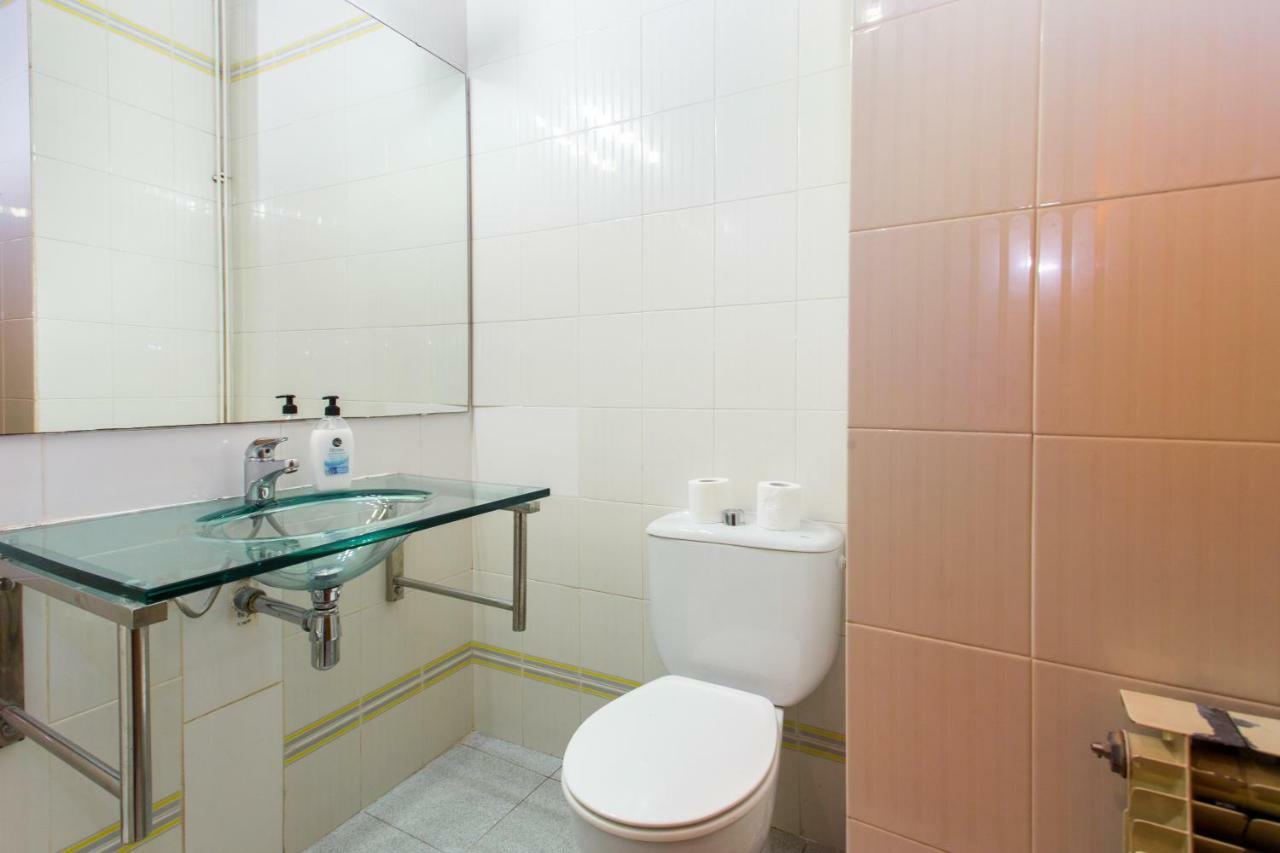 Friendly Rentals Rambla Flower Барселона Екстериор снимка