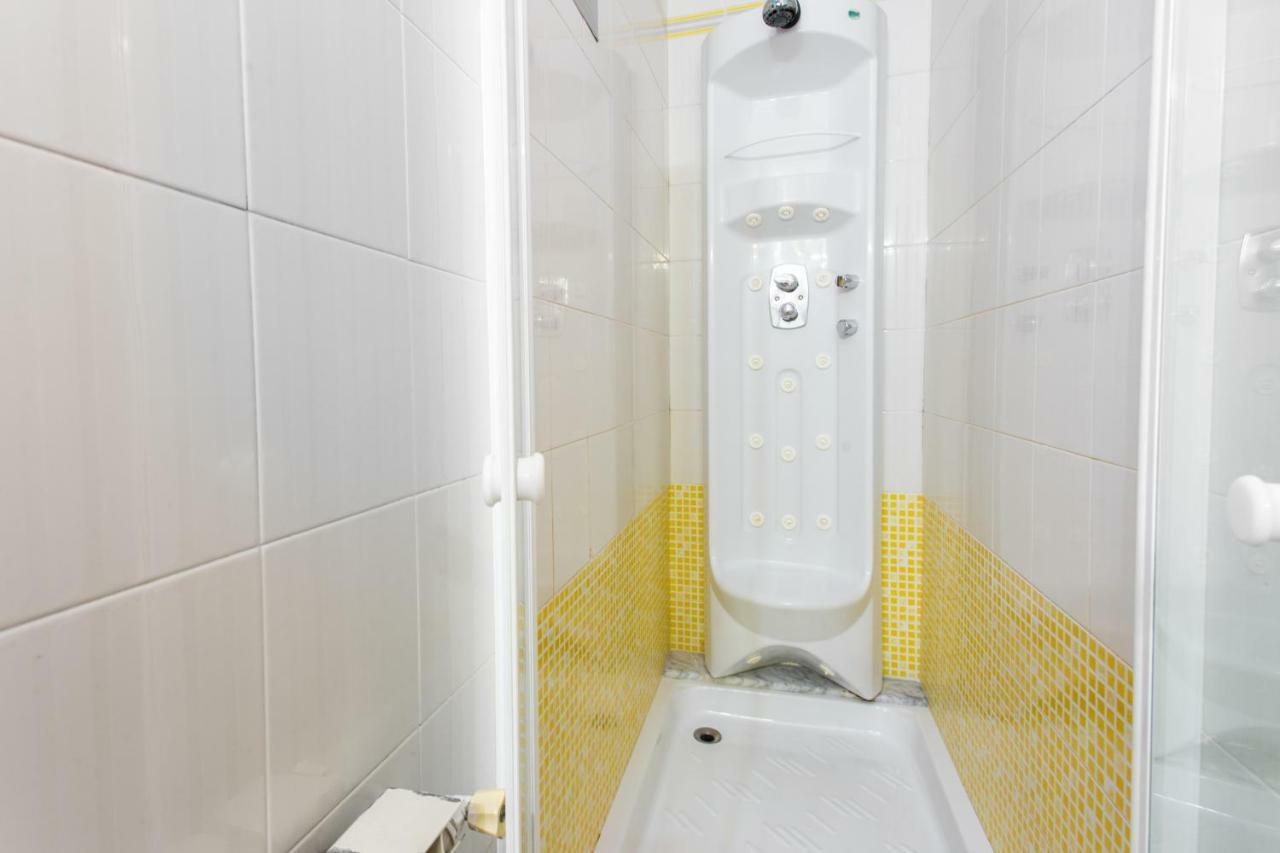 Friendly Rentals Rambla Flower Барселона Екстериор снимка